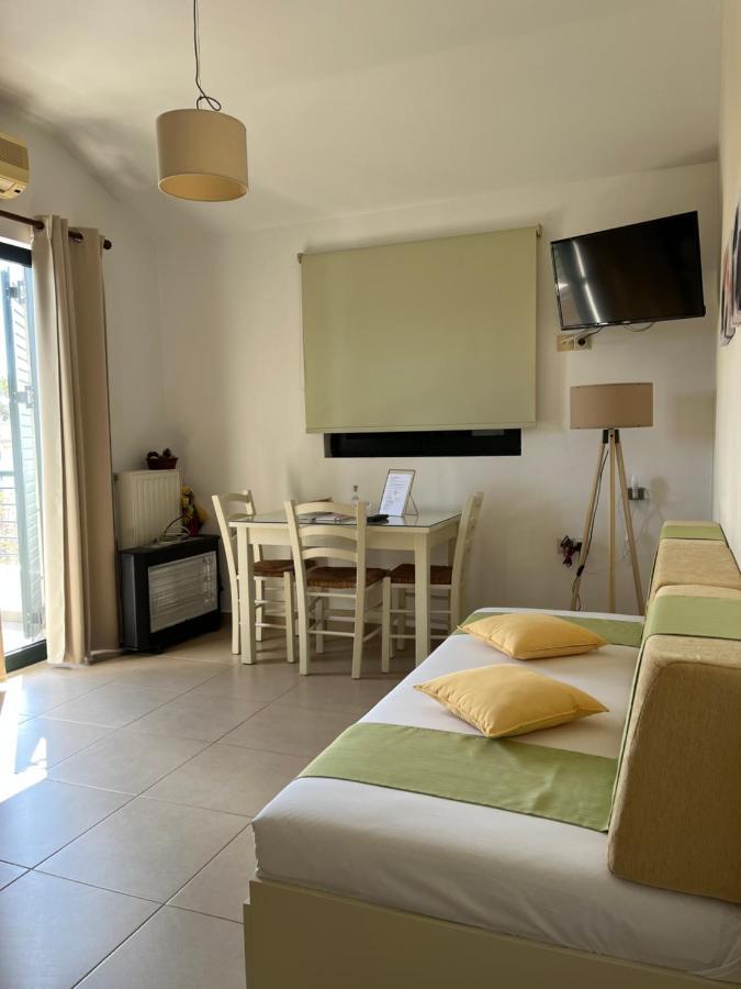 Myrthe Apartments Myrtos Eksteriør bilde